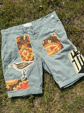 Load image into Gallery viewer, 34” Billy Strings sand piper shorts
