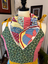 Load image into Gallery viewer, Quilted Snap Back Bandana y