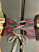 Load image into Gallery viewer, 3x Donut flower Halter Top