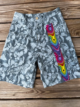 Load image into Gallery viewer, 30” Batik shorts
