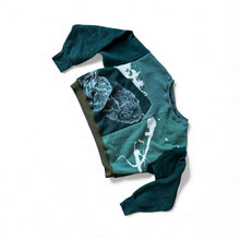 Load image into Gallery viewer, Cropped Bear patchwork medium
