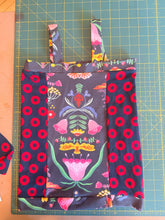Load image into Gallery viewer, Heart flower Patchwork Top small
