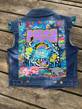 Load image into Gallery viewer, Phish Fish Vest medium

