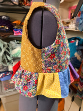 Load image into Gallery viewer, Ruffle cropped Top
