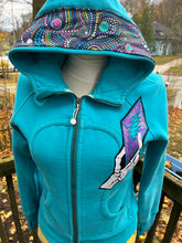 Load image into Gallery viewer, Throwing Stones Hoodie ladies size 8
