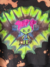 Load image into Gallery viewer, Alien Girl medium-XL
