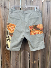 Load image into Gallery viewer, 34” Billy Strings sand piper shorts
