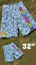 Load image into Gallery viewer, 32” Batik shorts (Copy)
