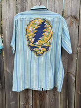 Load image into Gallery viewer, Vintage SYF SF Arrow button down large
