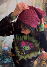 Load image into Gallery viewer, Alien Girl medium-XL
