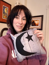 Load image into Gallery viewer, Farmhouse Decorative pillow
