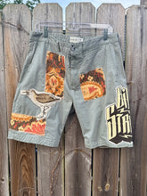 Load image into Gallery viewer, 34” Billy Strings sand piper shorts
