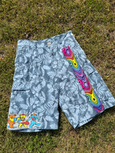 Load image into Gallery viewer, 32” Batik shorts (Copy)

