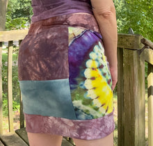 Load image into Gallery viewer, Patchwork Mini skirt large/XL
