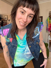 Load image into Gallery viewer, Phish Fish Vest medium
